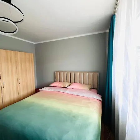 Nikos Urban Bukarest